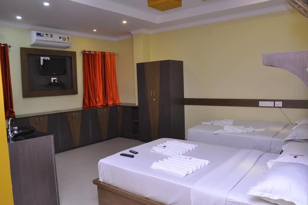 Oyo 436 Emirates Suites Bengaluru Zewnętrze zdjęcie